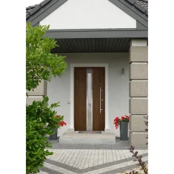 SplenDoor  Premium-Haustür Passivedoor Stockholm RC2 energiesparend einbruchsicher nussbaum 100 x 210 cm rechts