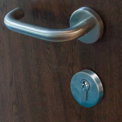 SplenDoor  Premium-Haustür Passivedoor Visby energiesparend nussbaum 110 x 210 cm links